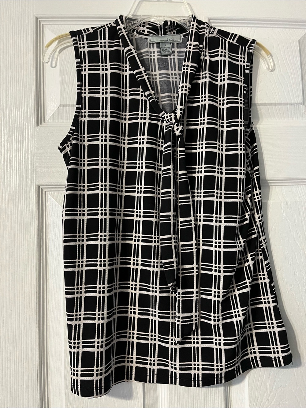 Womens Black and White Plaid Tie-Neck Sleeveless blouse